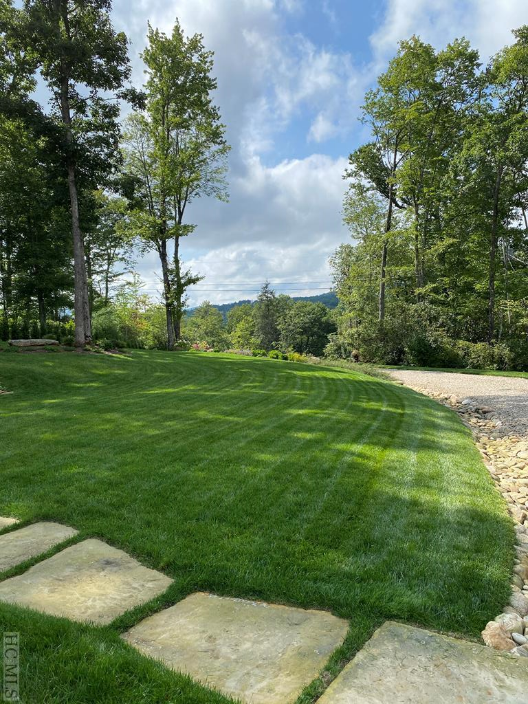 220 Sherwood Forest Road