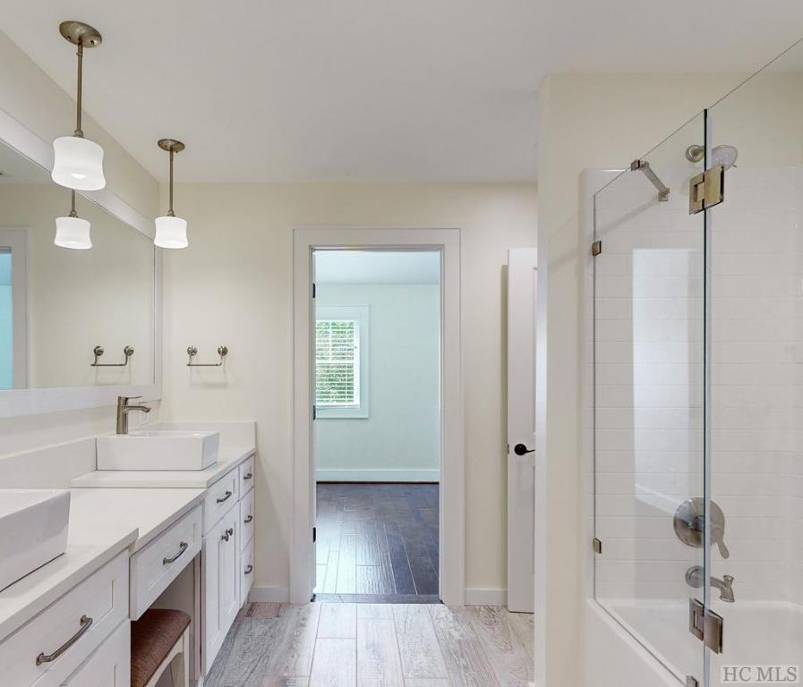 220 Sherwood Forest Road