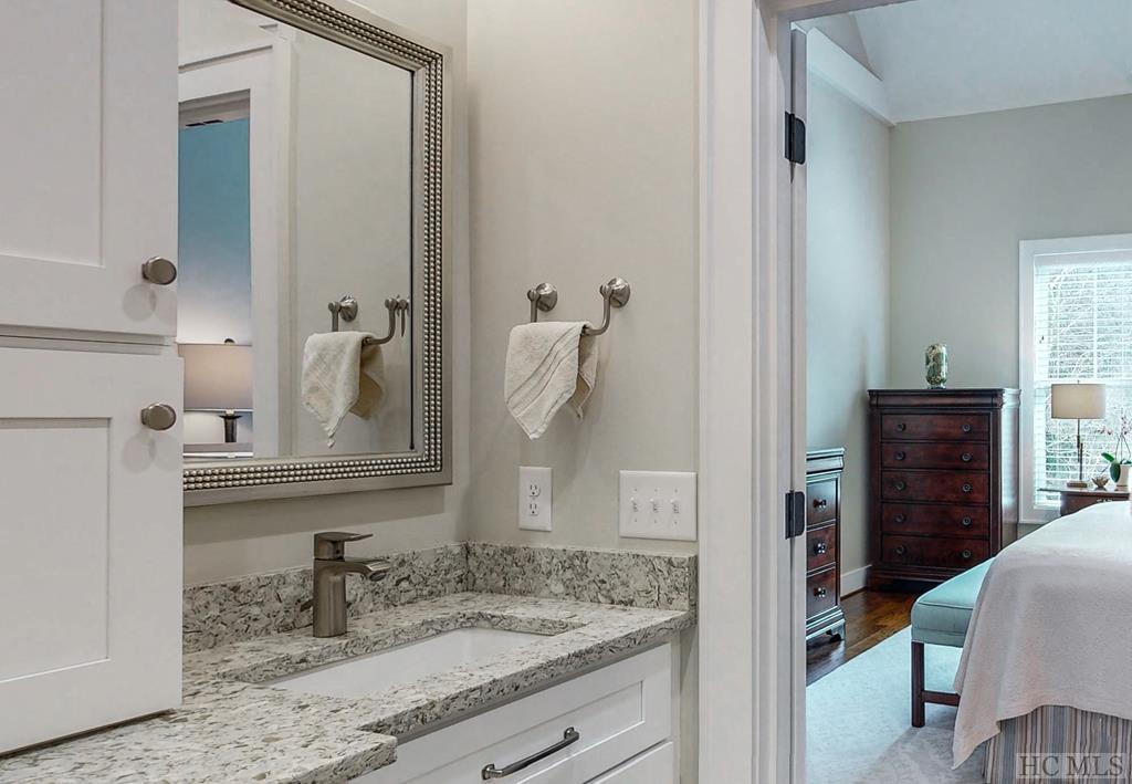 220 Sherwood Forest Road