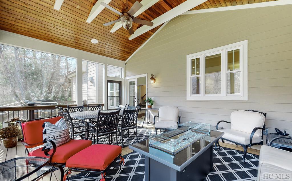 220 Sherwood Forest Road