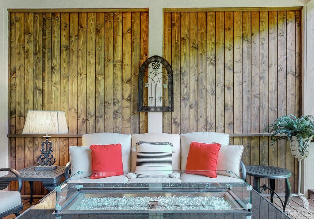 220 Sherwood Forest Road