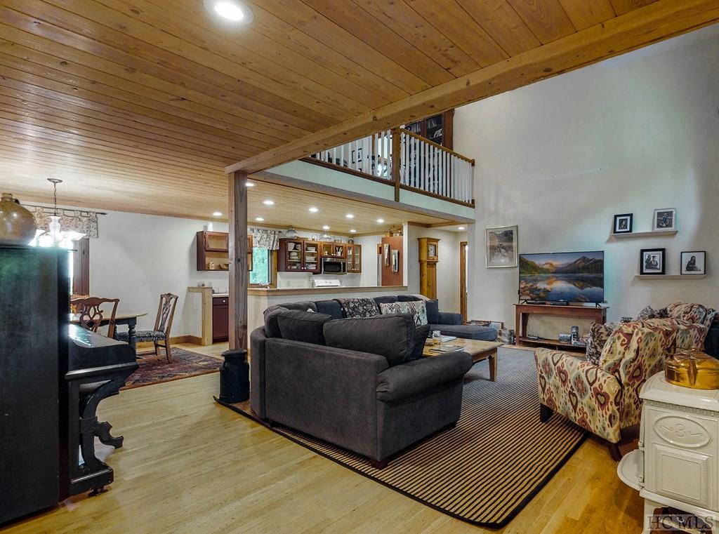 28 Windy Hill Road