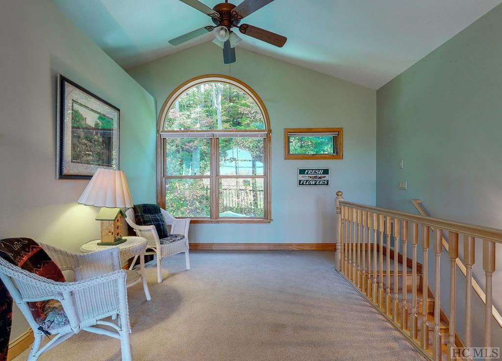 382 Hurrah Ridge