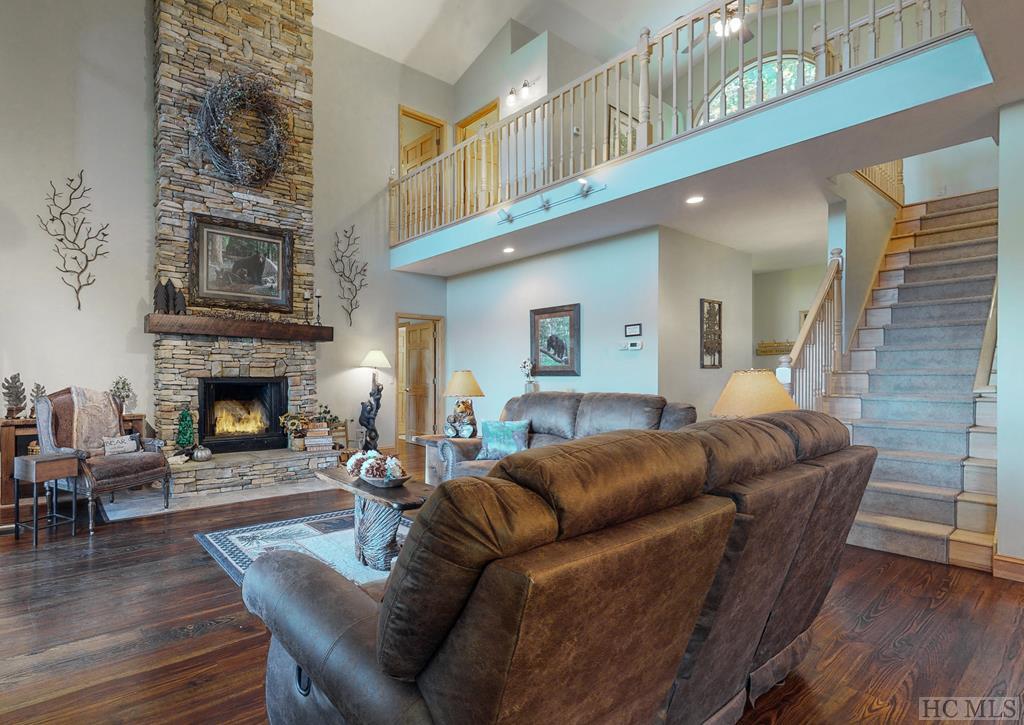 382 Hurrah Ridge