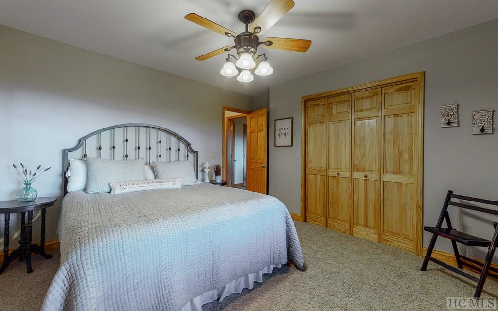 382 Hurrah Ridge