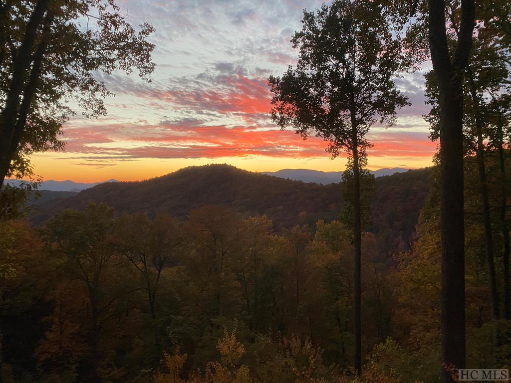 382 Hurrah Ridge