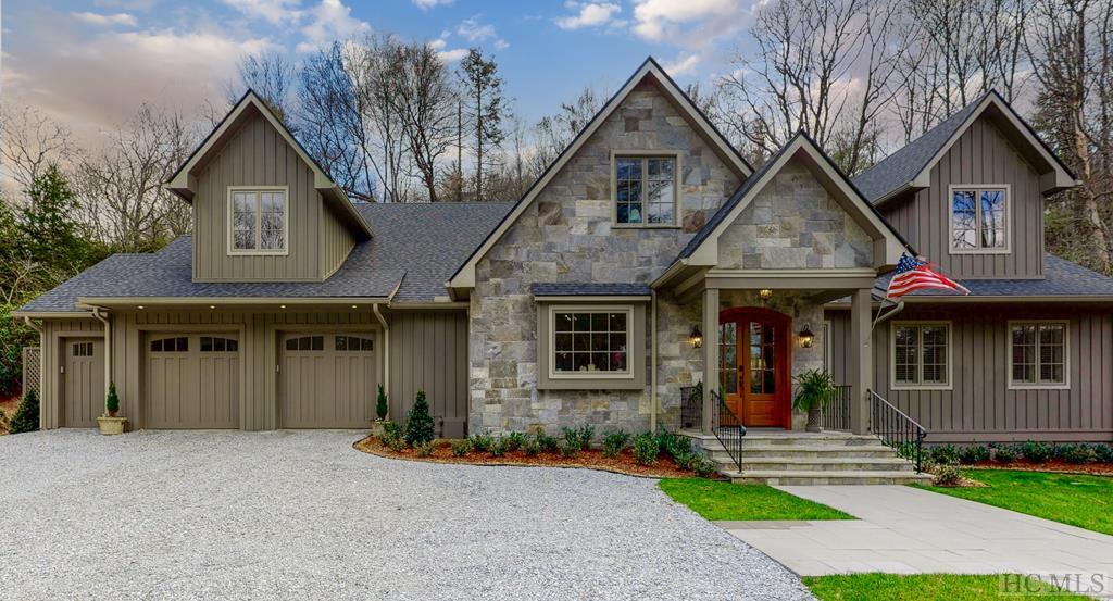 160 Pipers Court
