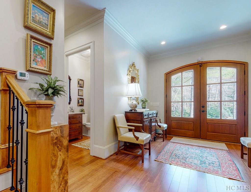 160 Pipers Court