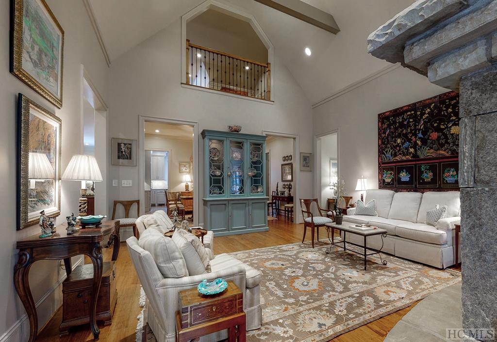 160 Pipers Court