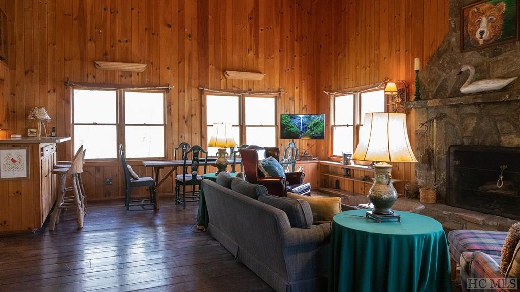 580 Edwards Creek Road