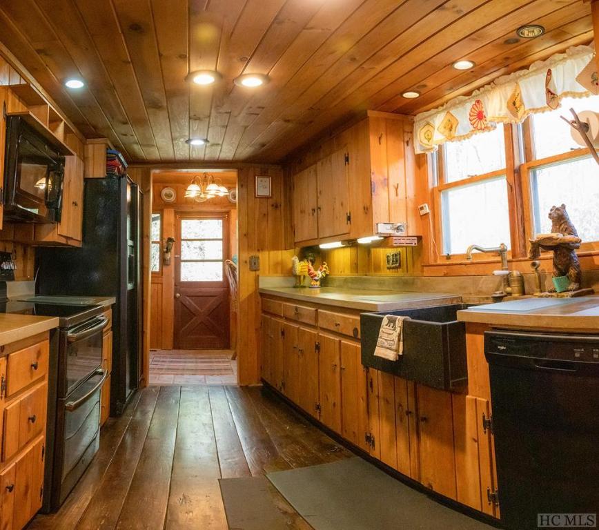 580 Edwards Creek Road