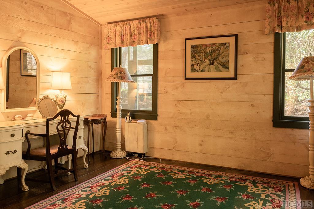 580 Edwards Creek Road