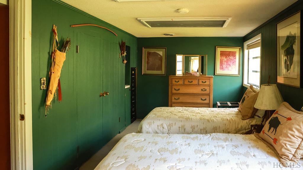 580 Edwards Creek Road