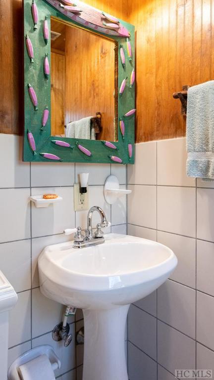 580 Edwards Creek Road