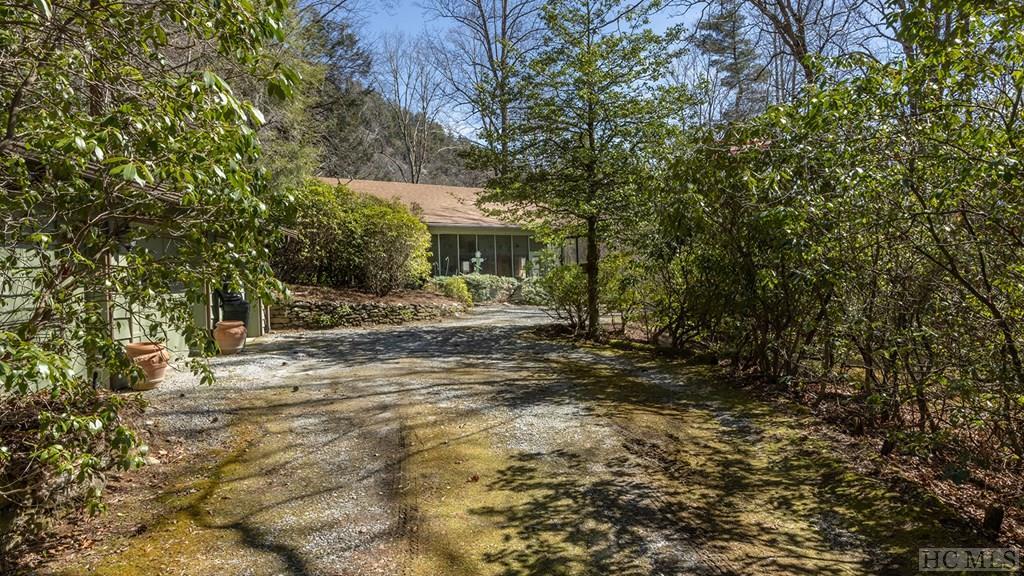 580 Edwards Creek Road