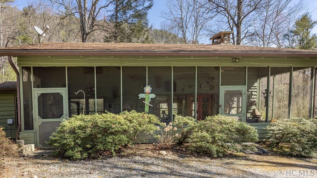 580 Edwards Creek Road