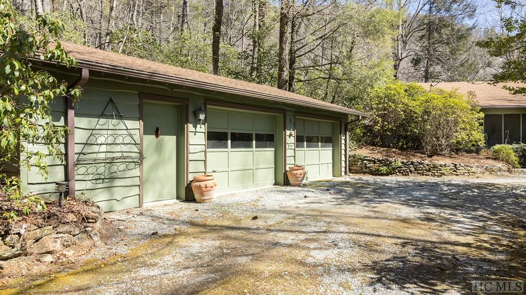 580 Edwards Creek Road