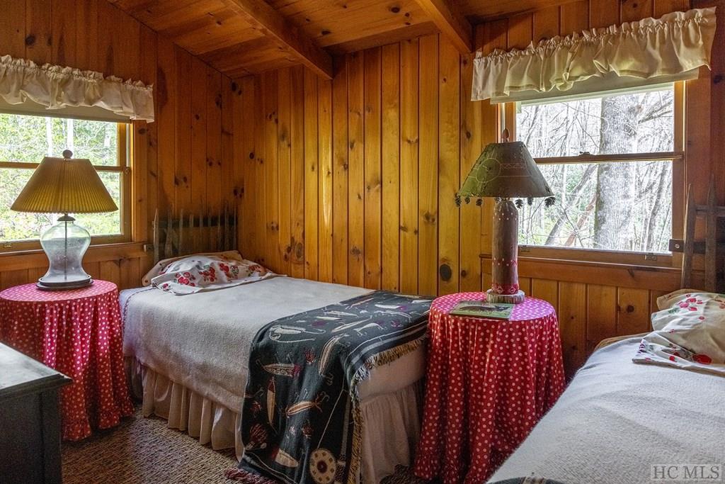 580 Edwards Creek Road