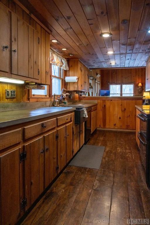 580 Edwards Creek Road