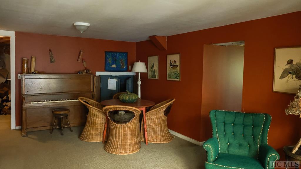 580 Edwards Creek Road