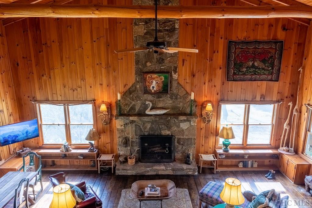 580 Edwards Creek Road