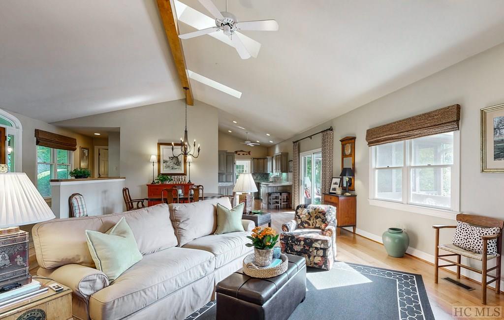 1240 Claire Lane