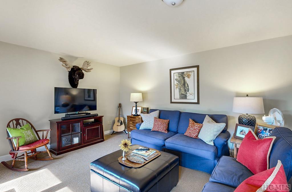 1240 Claire Lane