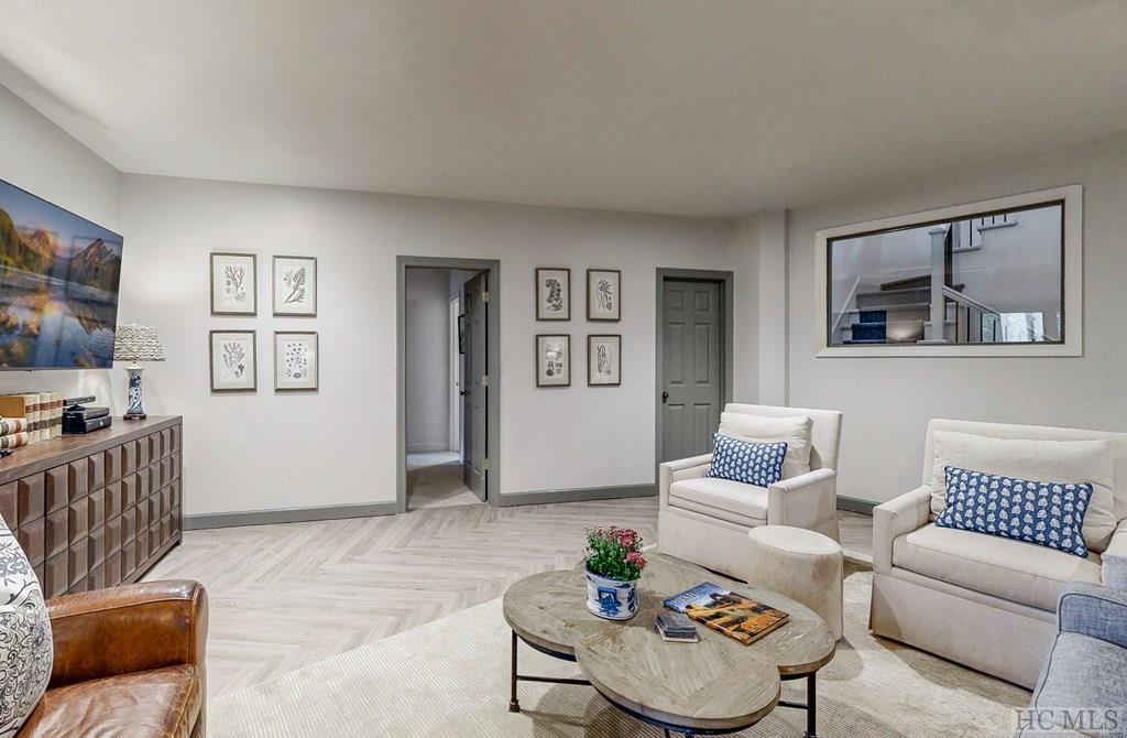 676 Stillmont Circle