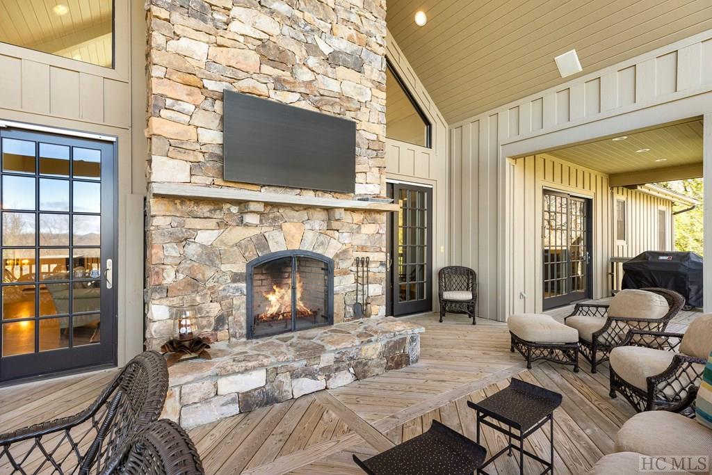 21 Lower Brushy Face Circle