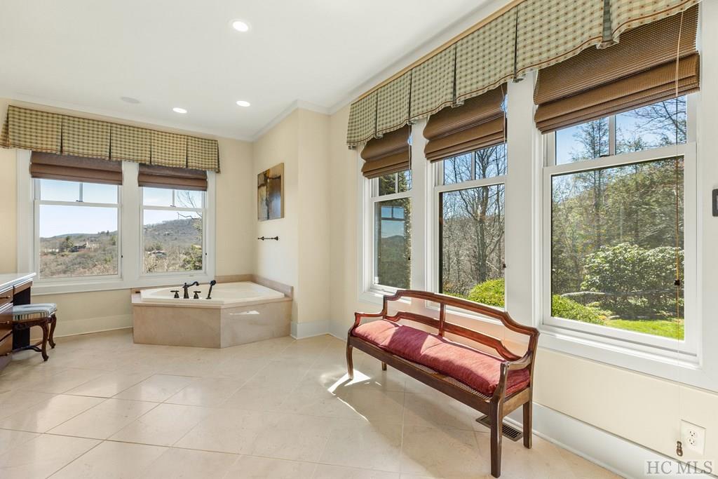 21 Lower Brushy Face Circle