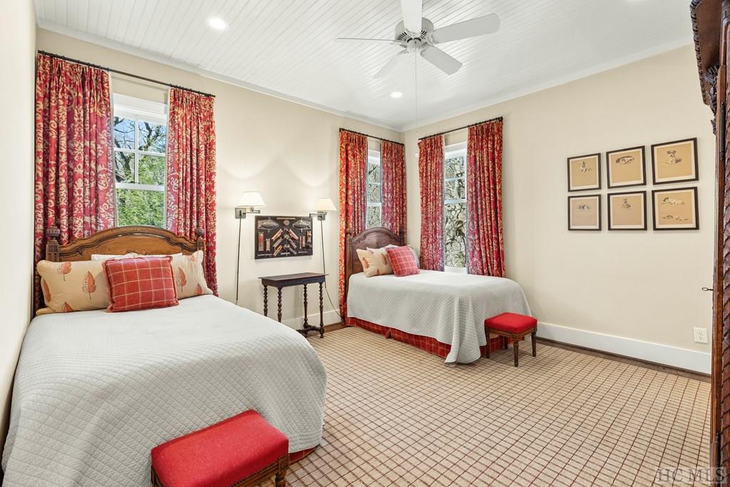 21 Lower Brushy Face Circle