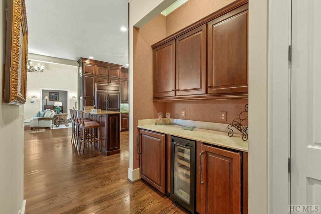 21 Lower Brushy Face Circle