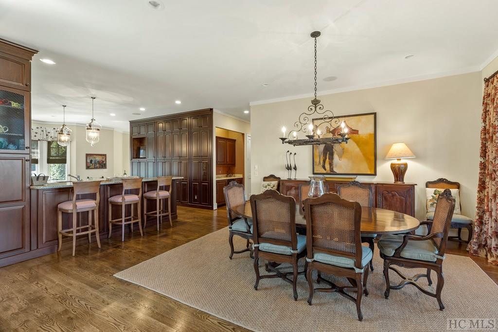 21 Lower Brushy Face Circle