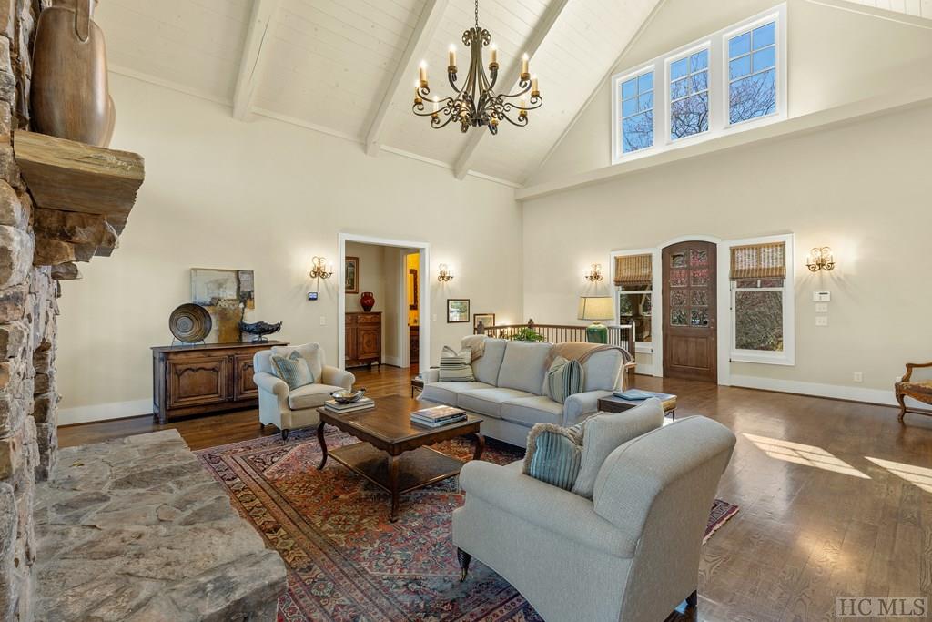 21 Lower Brushy Face Circle