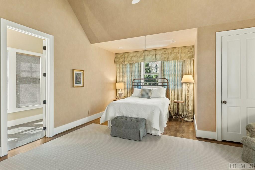 21 Lower Brushy Face Circle