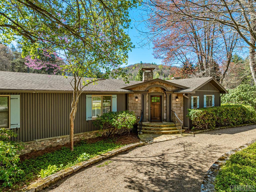 501 Falls Drive East