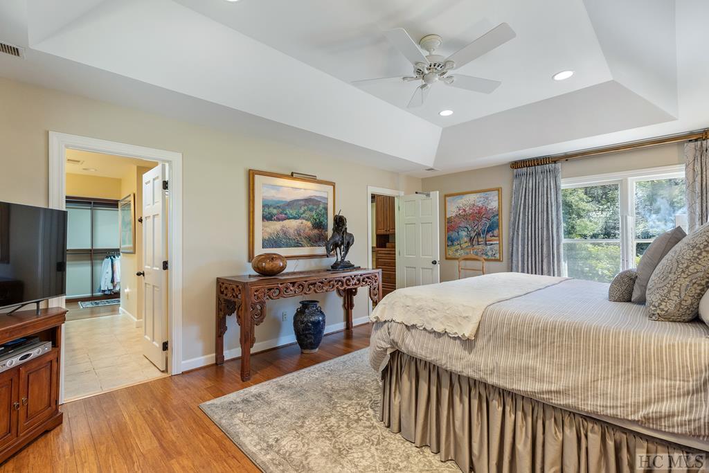 501 Falls Drive East