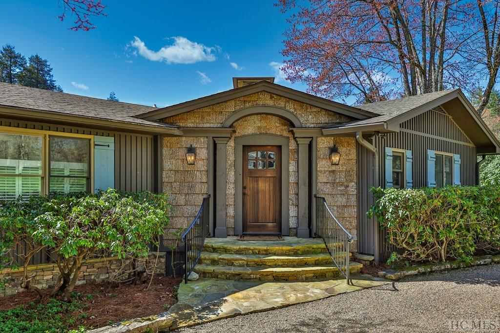 501 Falls Drive East