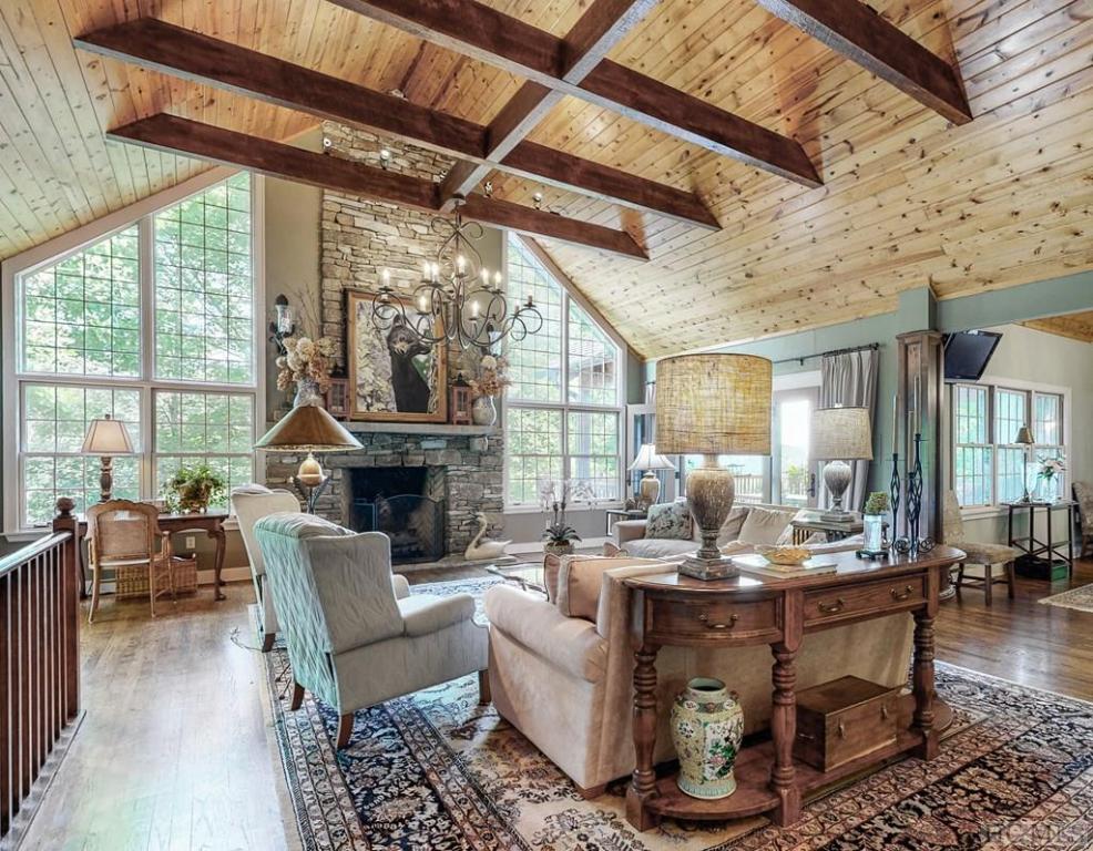 1982 Upper Divide Road