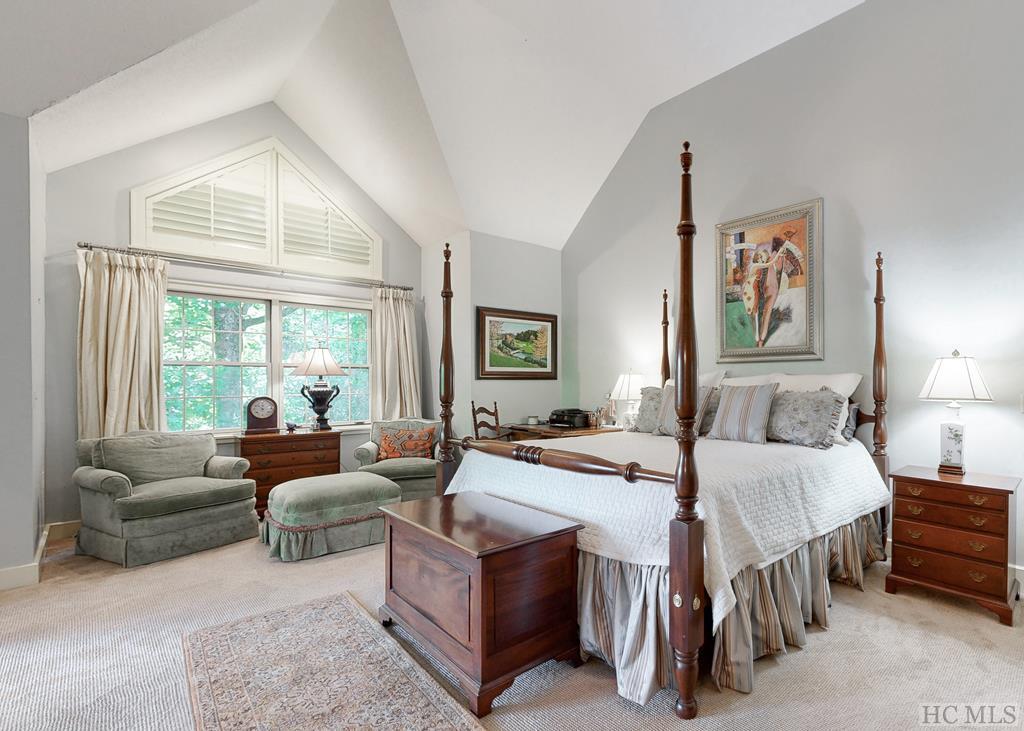 1982 Upper Divide Road