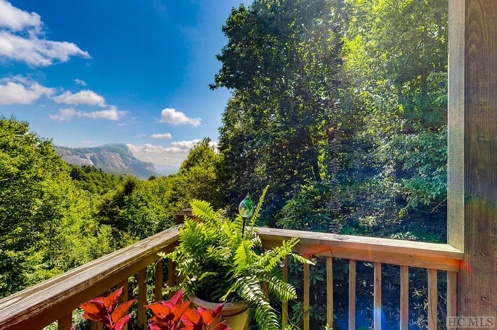 1982 Upper Divide Road