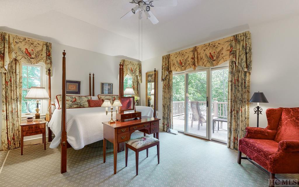 1982 Upper Divide Road