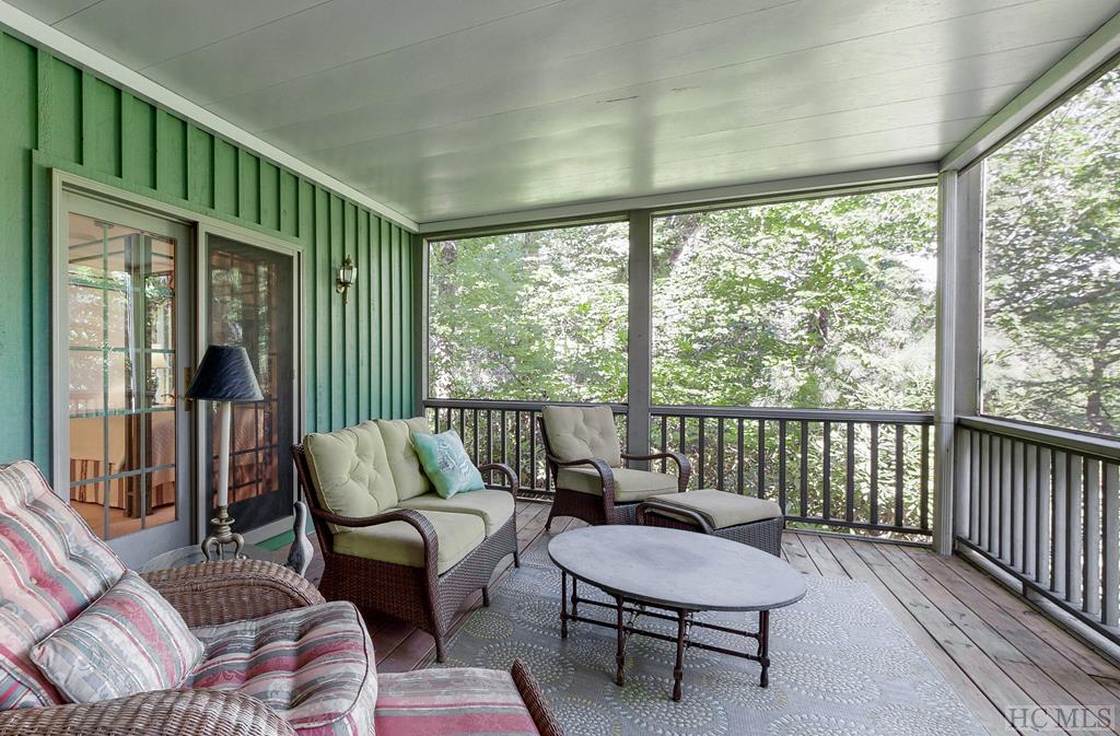 1982 Upper Divide Road