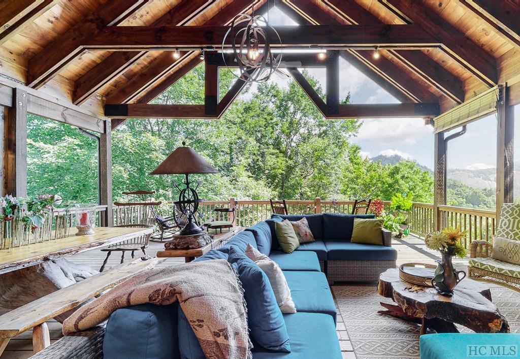 1982 Upper Divide Road