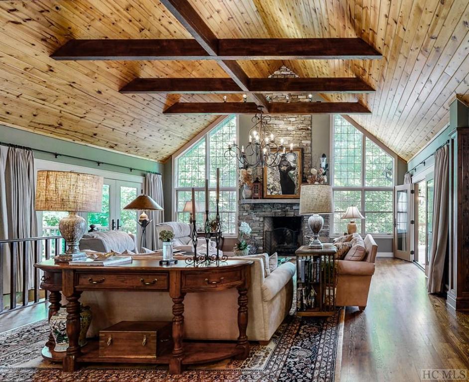 1982 Upper Divide Road