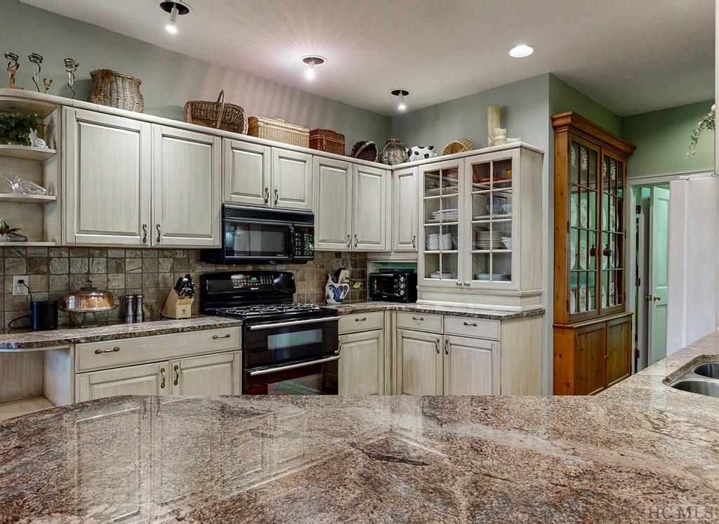 1982 Upper Divide Road