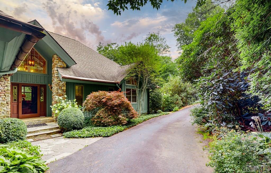 1982 Upper Divide Road