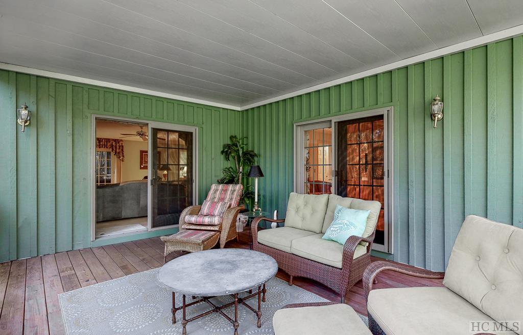 1982 Upper Divide Road