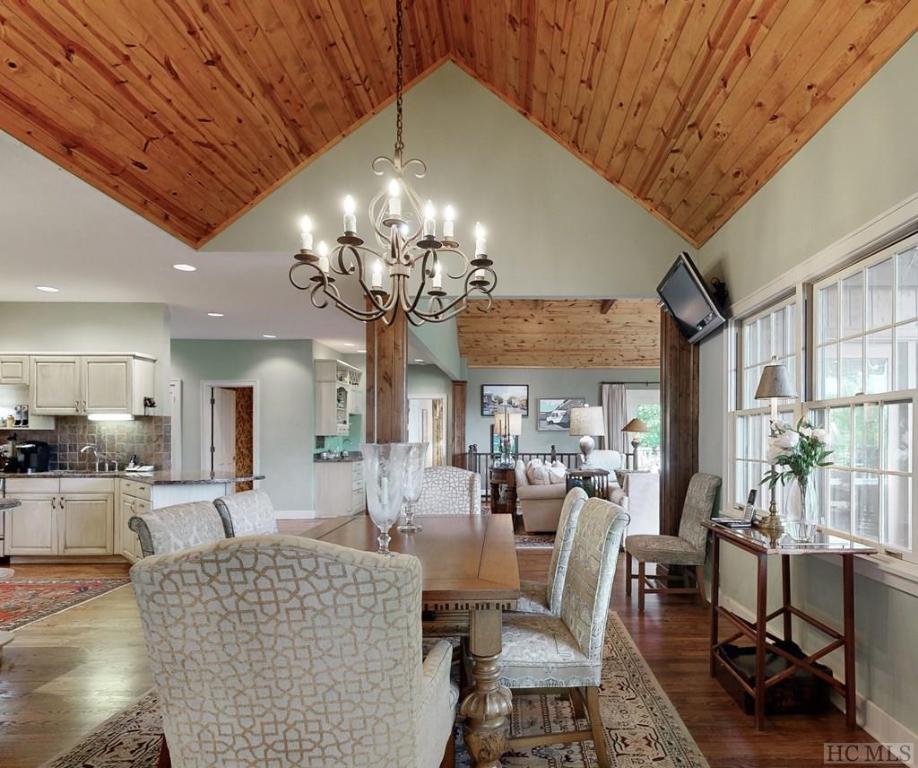 1982 Upper Divide Road