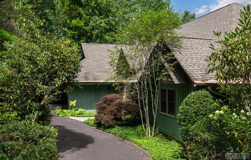 1982 Upper Divide Road